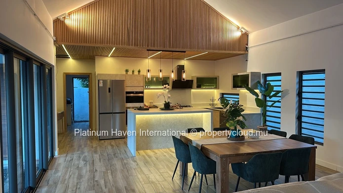 Villa contemporaine 3 chambres à Pereybere — piscine et dressing