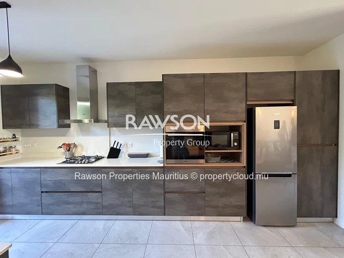Appartement Moderne de 3 Chambres en Rez-de-Chaussée à Louer