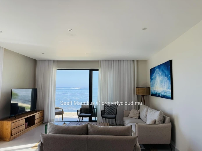 Stunning Sea Views – Exquisite 3-Bedroom Apartment