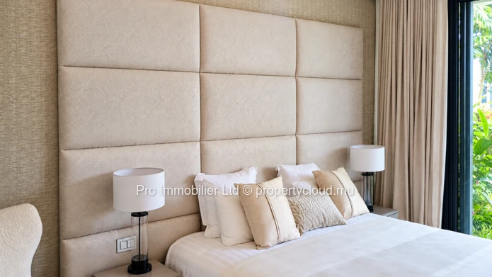 Magnifique et exclusive villa neuve à vendre dans le réputé Anahita Golf Resort, Beau Champ.