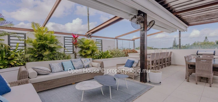 Pereybère # accès privé et vue mer # Penthouse de 359 m2  avec piscine privée et 3 chambres en suite # prix 1.700.000$