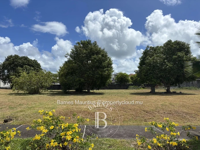 BEAU VALLON - Residential Land - 1,286 m² (30.47 Perches)