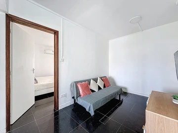 9 Bedroom House