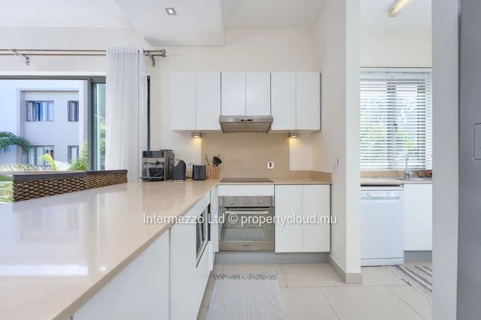 Luxury apartment with plunge pool – 1-minute walk from Bain Bœuf Beach Asking Price 430000 €