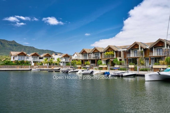 IRS VILLA for sale in Rivière Noire, Black River. 248m² living space, private pool, boat mooring.