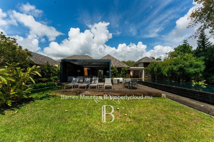 ANAHITA GOLF RESORT – Architect-Designed Ultra-Modern 4-Bedroom Villa on the Golf Course