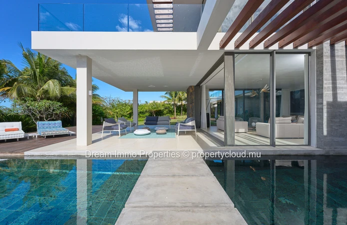 Exceptional 5-bedroom villa with beautiful sea views in the heart of Anahita Golf & Spa Resort – Mauritius