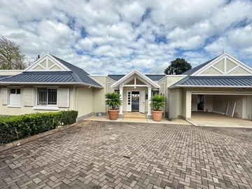 4 Bedroom Villa