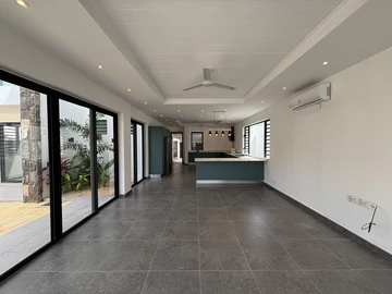 4 Bedroom Villa