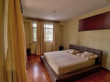 7 Bedroom House