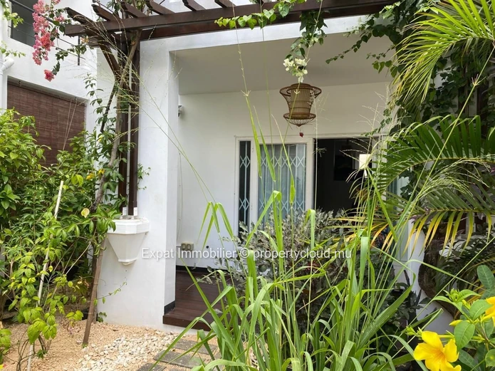 Contemporary 3-Bedroom Townhouse With Direct Access To The Sea – Pointe Aux Biches