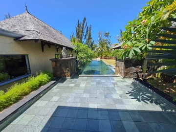 6 Bedroom Villa