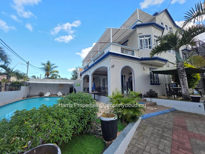 Magnificent Duplex for Rent – Trou aux Biches