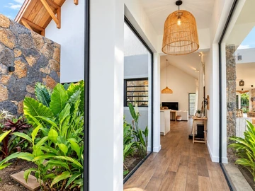 5 Bedroom Villa