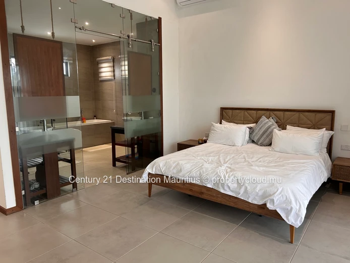 Villa familiale luxueuse en duplex -4 chambres en suite 