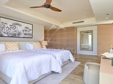 6 Bedroom Villa