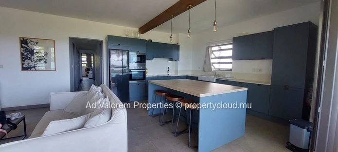 Saint-Antoine – Appartement meublé de 156 m² avec magnifique vue mer