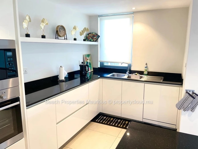 Open-Plan 3-Bed Apartment | Moments from the Beach + Weekly Housekeeping Included