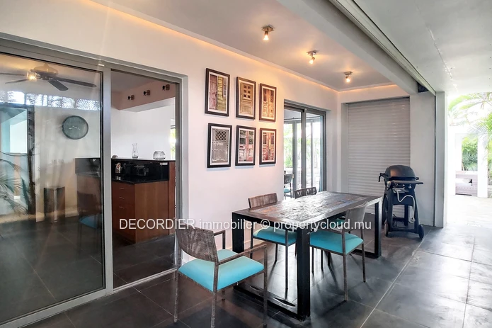 Sublime villa dans une résidence en bord de mer avec piscine privée