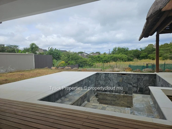 Villa Élégante 2 Chambres avec Piscine & Bureau – Cap Malheureux