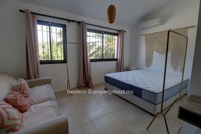 Charmante villa de 3 chambres avec piscine privée à Péreybère