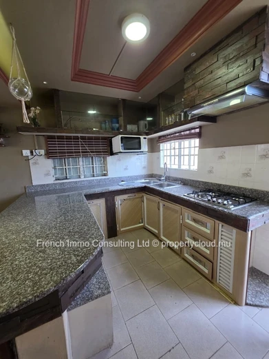 Appartement 2 chambres en duplex a pereybere rue de bali