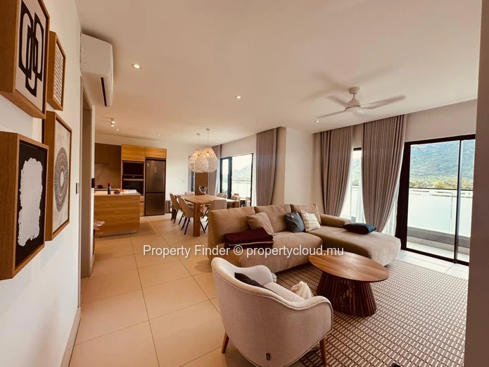 3-Bedroom Penthouse with Mountain Views – Telfair