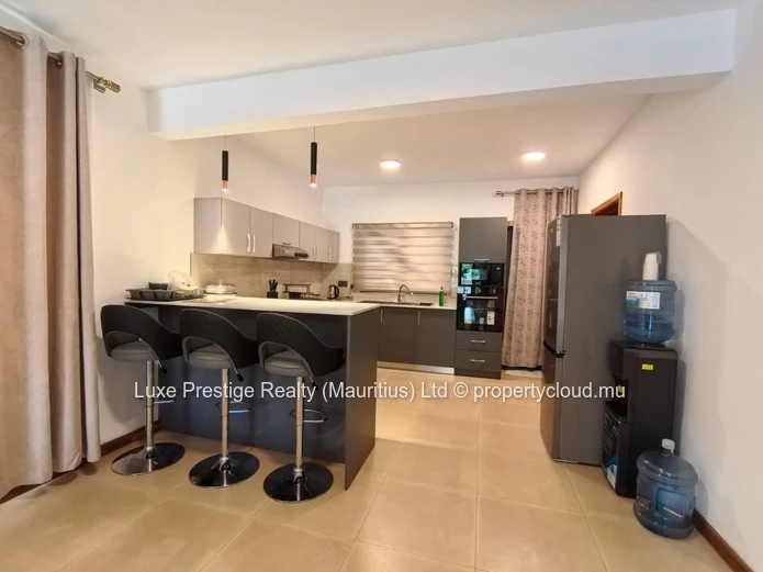 Villa Familiale de Luxe 4 Chambres avec Piscine Privée à Vale | Charges Incluses | Proche de Northfields Internationa...