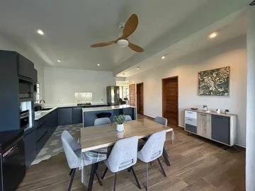 4 Bedroom Villa