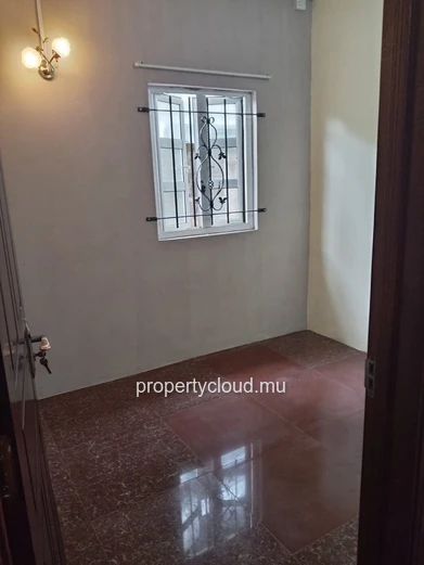 A VENDRE Grand Gaube, duplex 2 chambres. (60 M2)