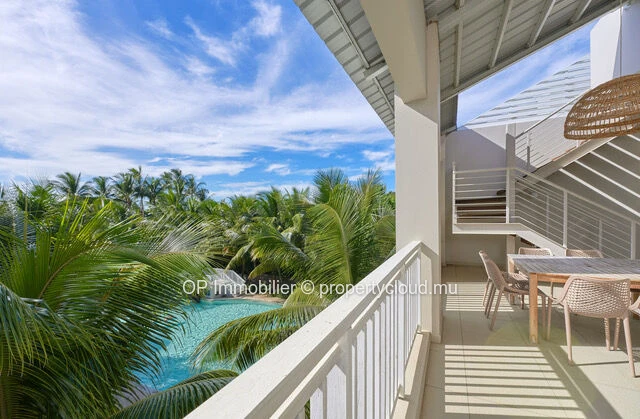 Penthouse 2 chambres avec piscine privée à vendre à Péreybère
