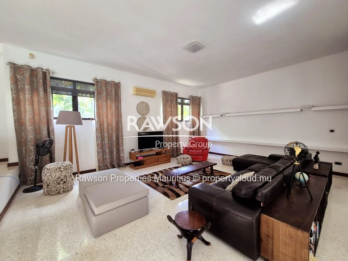4 Bedroom House To Let in Tamarin