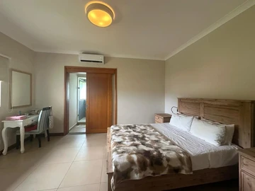 4 Bedroom Villa