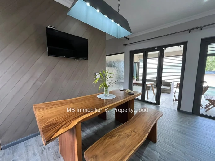 Belle maison de 4 chambres en location.