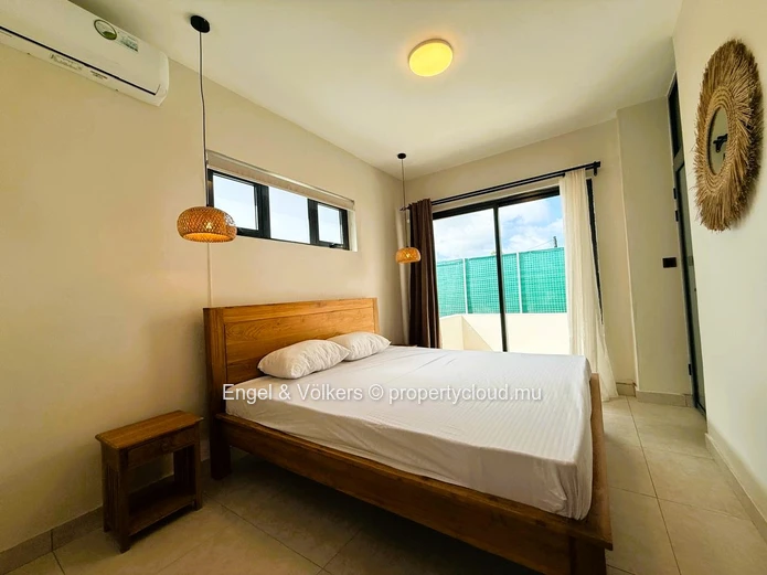 Newly Built Townhouse Close to Pereybere Beach