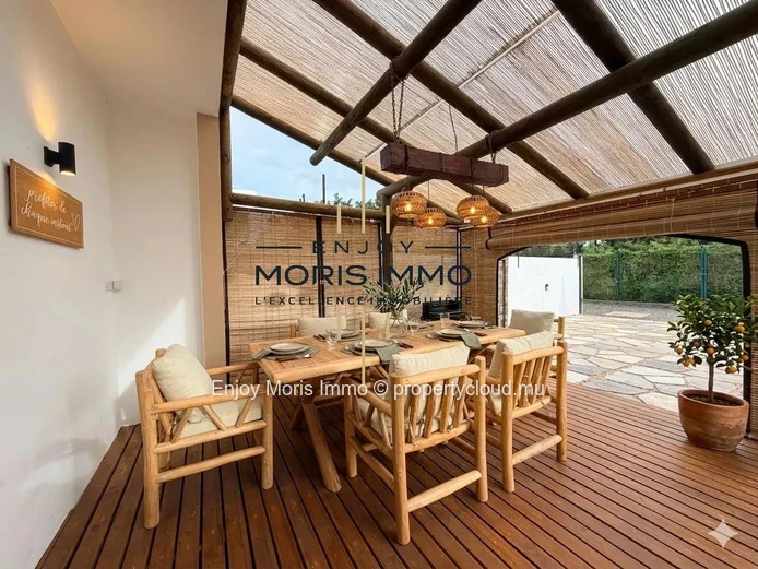 Villa meublée avec piscine à louer à Grand baie/ pereybere  – Île Maurice | 250 m² | 3 chambres | Location longue durée