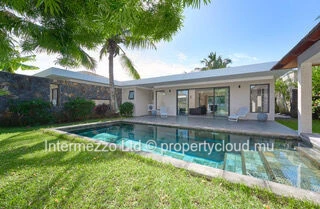 Villa Hibiscus — PDS | 221 m² | 681 m² de terrain | 820 000 €