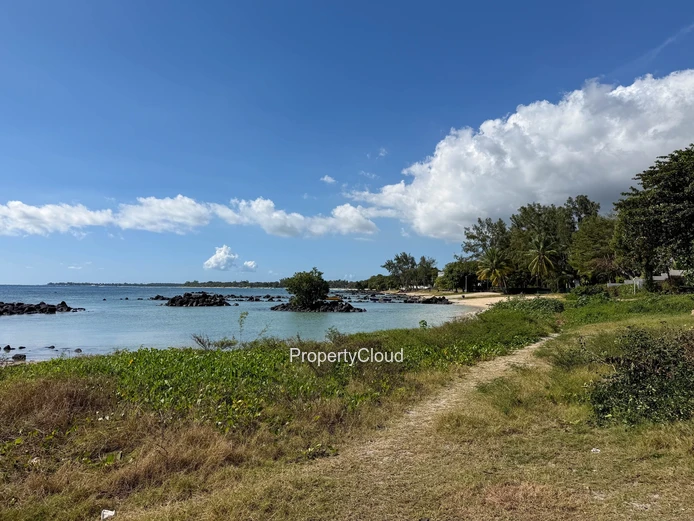 For Rent - 3 Bedroom Ground Floor Apartment - Trou Aux Biches Coastal Road