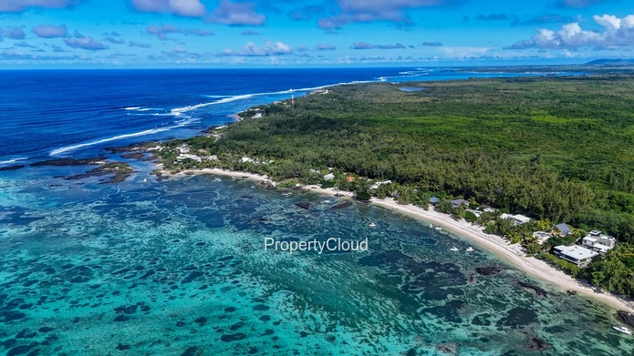 À Vendre | Appartement De 2 Chambres En Résidence Sécurisée | Coastal Road, Roches Noires