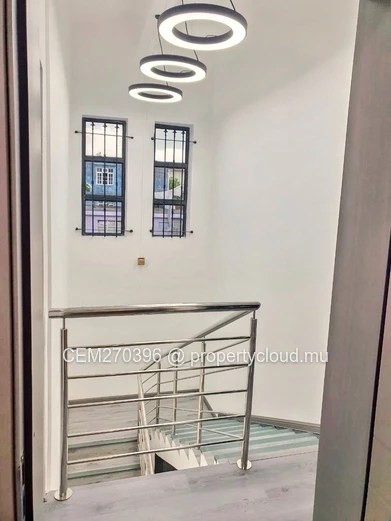 Maison familiale spacieuse à louer - Curepipe