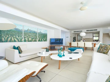 4 Bedroom Villa