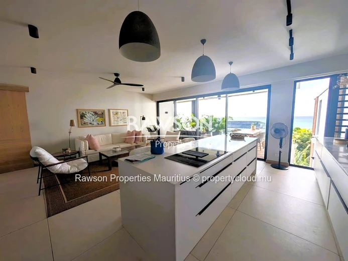Duplex Penthouse 3 Chambres À Vendre À Pointe Aux Canonniers | Design Contemporain | Vue Mer | Piscine En Rooftop | €