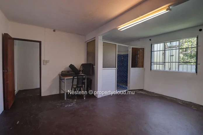 Traditional semi-furnished house with mountain views and great renovation potential!