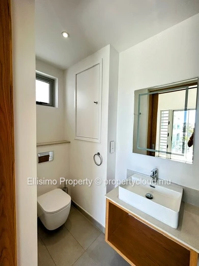 Appartement moderne de 2 chambres avec salles de bain attenantes & prestations haut de gamme – Rs 65,000
