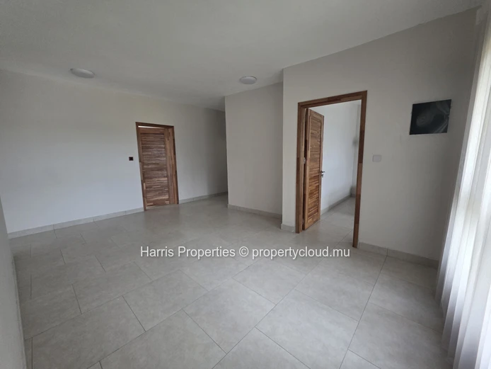 Luxurious Modern Individual Duplex for Rent in Pereybere – Elegant Design & Premium Comfort