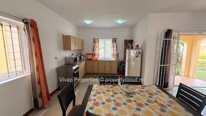 Duplex meublé de 4 chambres à louer à Pereybère avec piscine - 60 000 Rs par mois