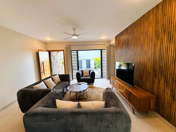 Newly Built Townhouse Close to Pereybere Beach