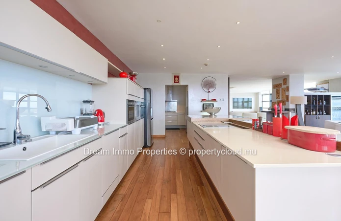 Incredible Sea View! Amazing 6-Bedroom Penthouse In Grand Baie La Croisette - Mauritius