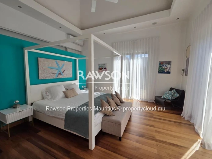 Luxury Villa | 4 En-Suite Bedrooms + Office | Private Pool | Pereybere