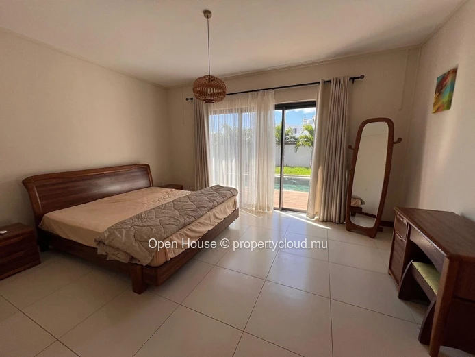 Architect-designed villa in Mon Choisy, featuring 4 bedrooms, 3 bathrooms, 1 office, and a swimming pool.